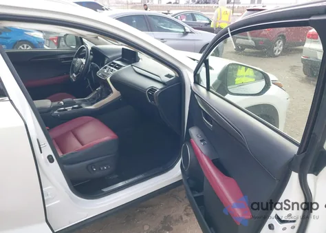 2021 Lexus Nx 300 z USA, uszkodzony, nr VIN JTJDARBZ8M5026768